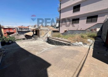 Edificio all\'aperto - Casa indipendente Via Vincenzo Bellini
 
49, Motta Sant'Anastasia - foto 5