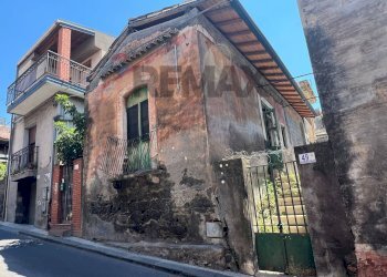 Casa all\'aperto - Casa indipendente Via Vincenzo Bellini
 
49, Motta Sant'Anastasia - foto 6