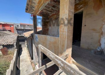 Edificio all\'aperto - Casa indipendente Via Vincenzo Bellini
 
49, Motta Sant'Anastasia - foto 9
