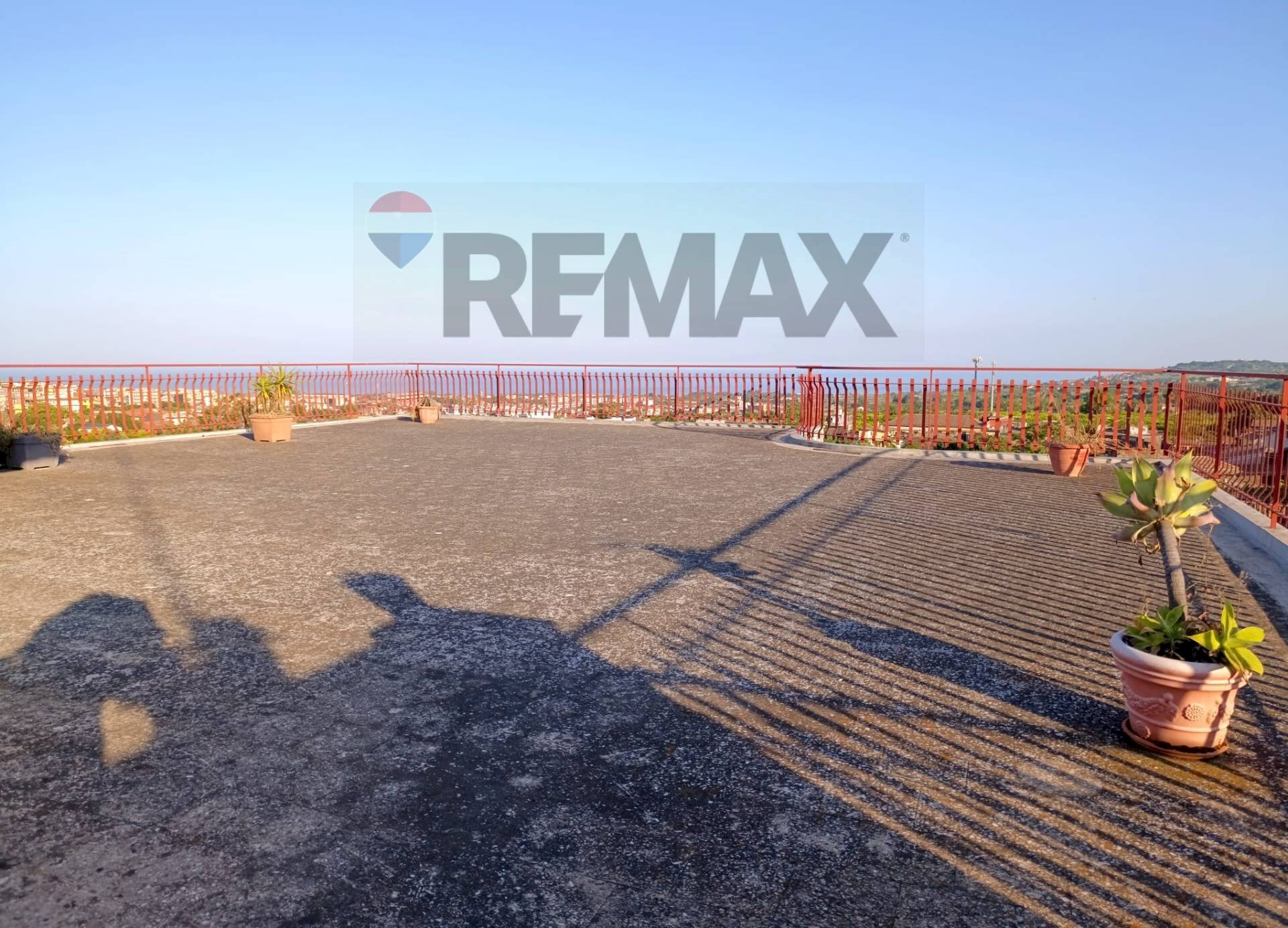 Terrazza - Appartamento Via Ciminna
19, Aci Catena - foto 3