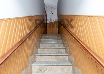 Scale - Casa semi indipendente Via Vittorio Emanuele
78, Aci Sant'Antonio - foto 8