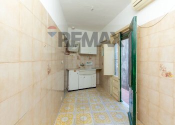 Lavanderia - Casa semi indipendente Via Vittorio Emanuele
78, Aci Sant'Antonio - foto 9