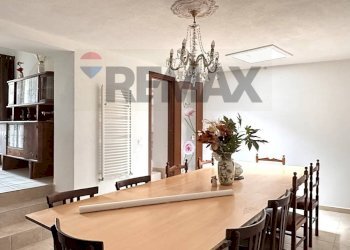 Sala da pranzo - Casa semi indipendente Via Mazzini
59, Collepietro - foto 11