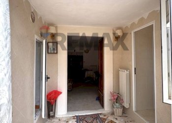 Hall / corridoio - Casa semi indipendente Via Mazzini
59, Collepietro - foto 25