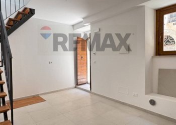 Soggiorno angolo cottura - Casa semi indipendente via Centrale
 
21, L'Aquila - foto 5