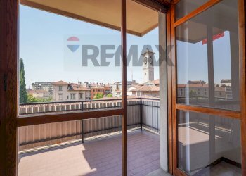 Balcone soggiorno - Appartamento Via Quarenghi
 
58, Bergamo - foto 4