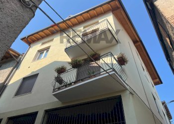 Edificio all\'aperto - Casa semi indipendente via Chiesa
 
3, Costa Volpino - foto 1