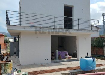 Casa all\'aperto - Semi-detached house Via Magellano
 
snc, Carini - photo 2