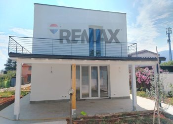 Casa all\'aperto - Semi-detached house Via Magellano
 
snc, Carini - photo 1