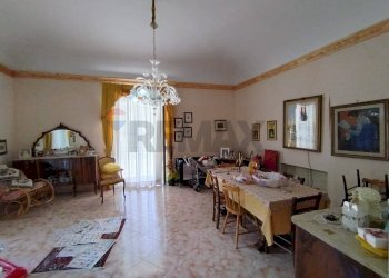 Sala da pranzo - Independent house via Gesù e Maria
 
22, Carini - photo 25