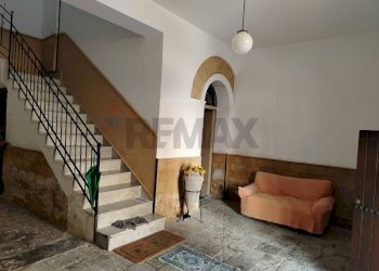 Scale - Independent house via Gesù e Maria
 
22, Carini - photo 36