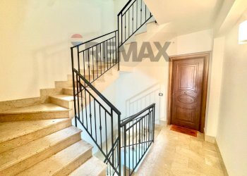 Scale - Two-room apartment Via Archimede
 
147, Terrasini - photo 4