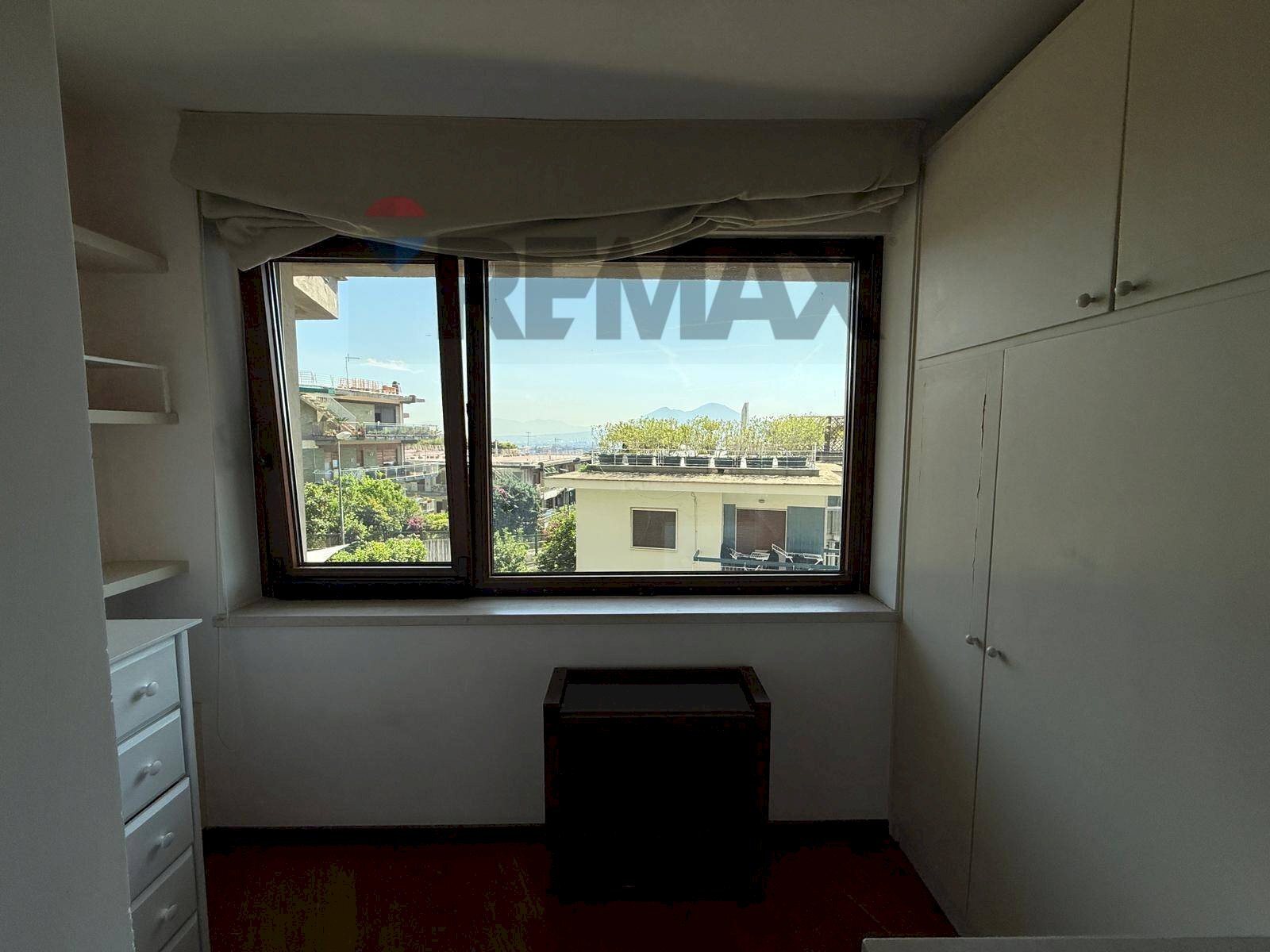 Camera / camera da letto - Three-room apartment Napoli - photo 2