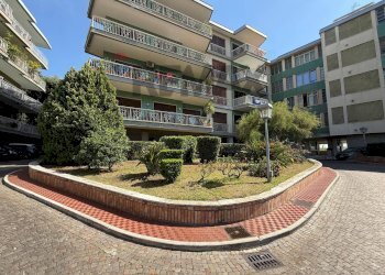 Edificio all\'aperto - Appartamento Napoli - foto 15