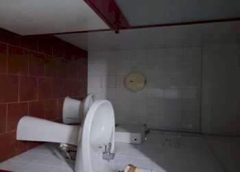 Bagno - Warehouse viale Magna Grecia, 26, Taranto - photo 8