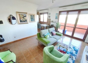 Salone - Four-room apartment via Arona, Rho - photo 4