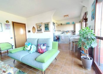 Salone - Four-room apartment via Arona, Rho - photo 6