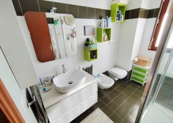 Bagno - Four-room apartment via Arona, Rho - photo 25