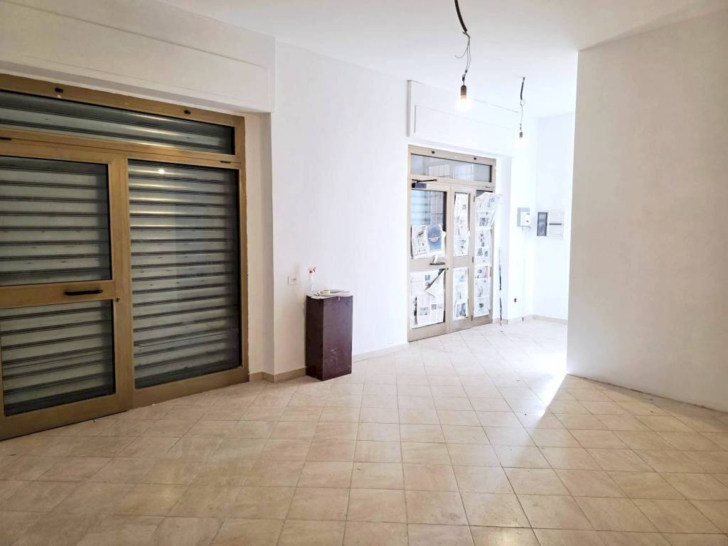 Interno non residenziale - Shop via Varesina, 55, Milano (neighborhood Villapizzone) - photo 1