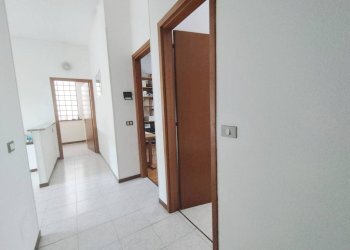 Disimpegno - Villa via Francesco Petrarca, 43, Rho - photo 24