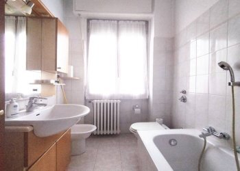 Bagno - Villa via Francesco Petrarca, 43, Rho - photo 31