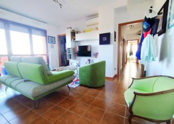 Salone - Four-room apartment via Arona, Rho - photo 5
