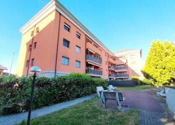 Facciata - Four-room apartment via Arona, Rho - photo 34