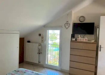 Camera da letto - Three-room apartment via Silvio Bonfante, 30, Albenga - photo 19