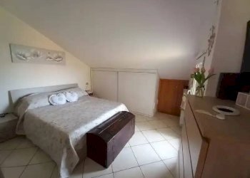Camera da letto - Three-room apartment via Silvio Bonfante, 30, Albenga - photo 27