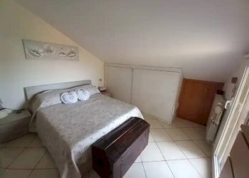 Camera da letto - Three-room apartment via Silvio Bonfante, 30, Albenga - photo 28