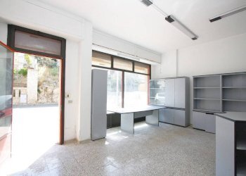 Dettagli - Shop via Roma, Matino - photo 3