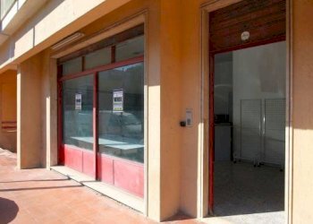 Facciata - Shop via Roma, Matino - photo 13