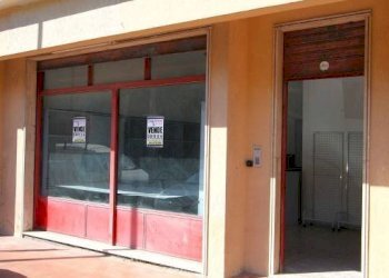 Facciata - Shop via Roma, Matino - photo 16