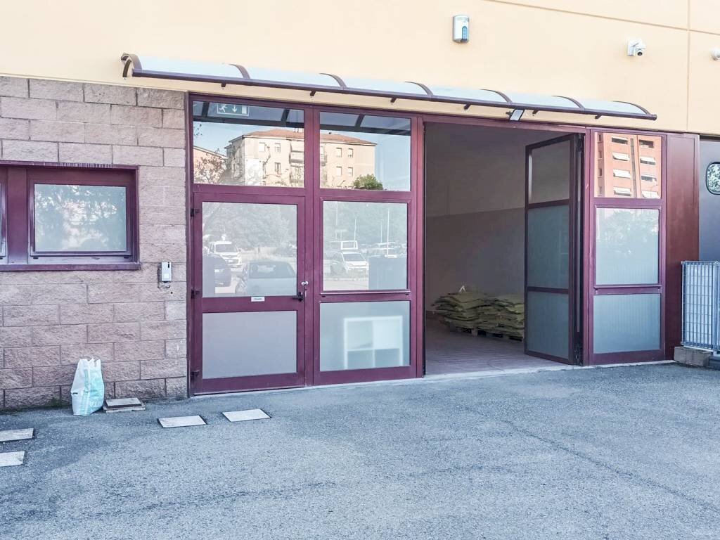 Facciata - Magazzino via Domenico Cimarosa, Casalecchio di Reno - foto 2