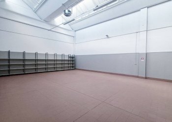 Interno non residenziale - Warehouse via Domenico Cimarosa, Casalecchio di Reno - photo 11