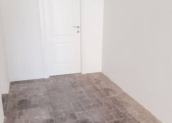 Camera da letto - Negozio via de' Fusari, Bologna (zona Centro Storico) - foto 4