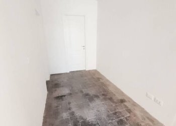 Stanza non arredata - Negozio via de' Fusari, Bologna (zona Centro Storico) - foto 5