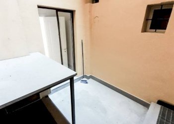 Interno palazzo - Negozio via de' Fusari, Bologna (zona Centro Storico) - foto 16
