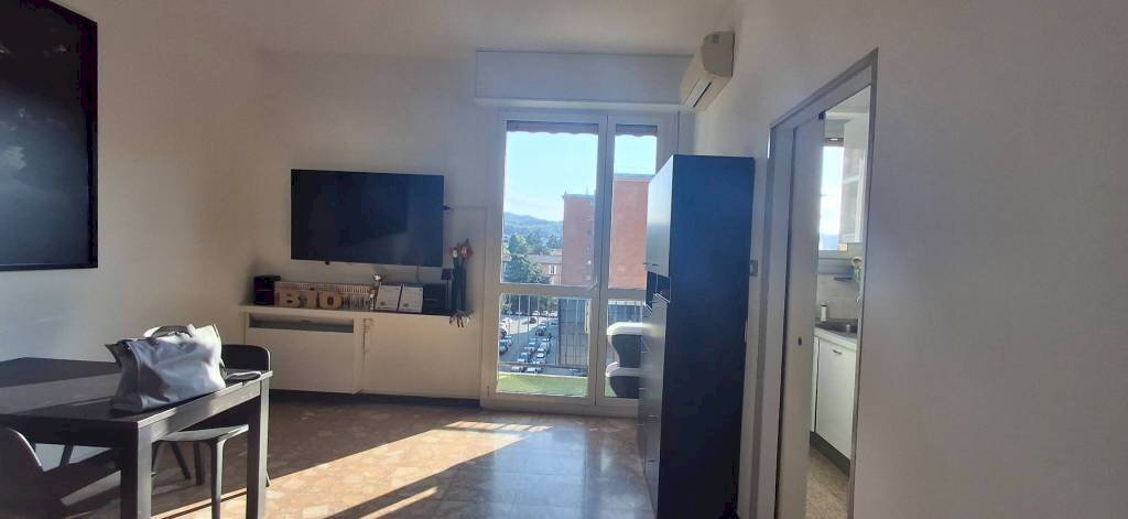 Salone - Appartamento via Friuli Venezia Giulia, 14, Bologna (zona Mazzini) - foto 2