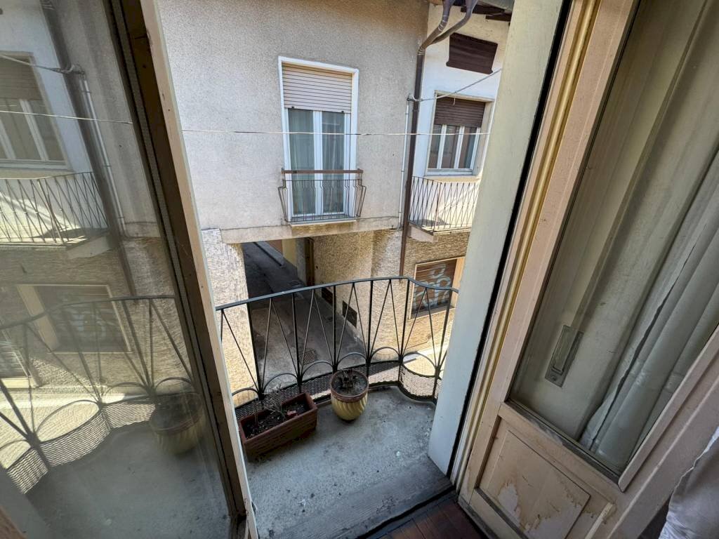 Balcone - Three-room apartment via Giuseppe Mazzini, 11, Taino - photo 2