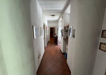 Corridoio - Appartamento via Giuseppe Mazzini, 11, Taino - foto 18