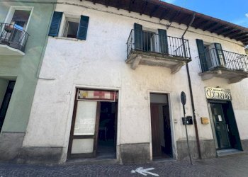Facciata - Appartamento via Giuseppe Mazzini, 11, Taino - foto 23