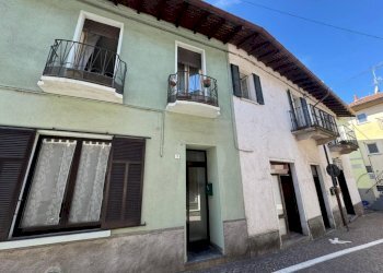 Facciata - Appartamento via Giuseppe Mazzini, 11, Taino - foto 24