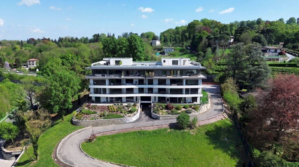 Vista - Three-room apartment via Generale Antonio Cantore, Varese - photo 1