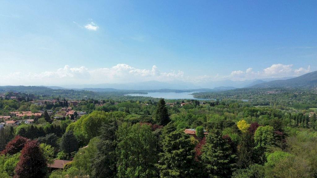 Vista - Three-room apartment via Generale Antonio Cantore, Varese - photo 2