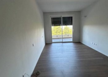 Salone - Three-room apartment via Generale Antonio Cantore, Varese - photo 17
