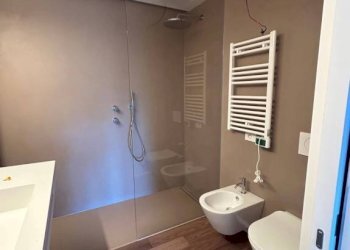 Bagno - Three-room apartment via Generale Antonio Cantore, Varese - photo 19