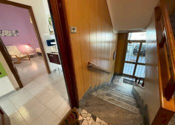 Interno palazzo - Appartamento via Albisola, 4, Torino (zona Lingotto) - foto 1