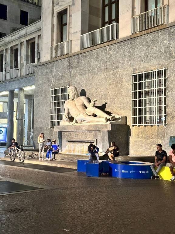 Facciata - Negozio via Torino, Milano - foto 2