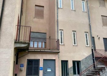 Facciata - Negozio via della Chiesa, Firenze (zona San Frediano) - foto 7
